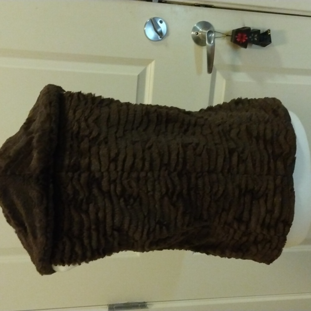 Me Jane faux fur medium open cardigan style vest, EUC